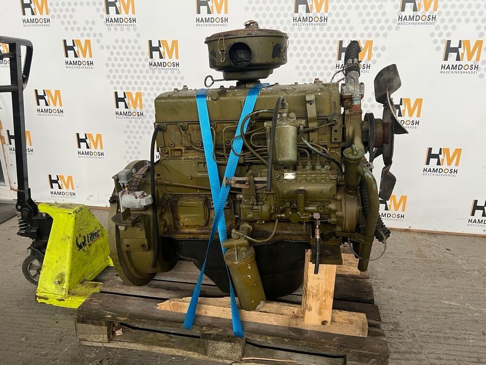 Mercedes Motor V10 MB 838