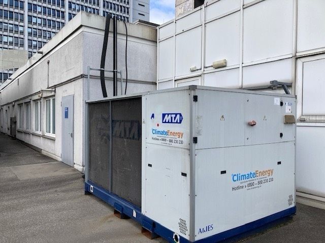 Kaltwassersatz MTA 219 , 220 KW Kälteleistung Chiller Kälteanlage