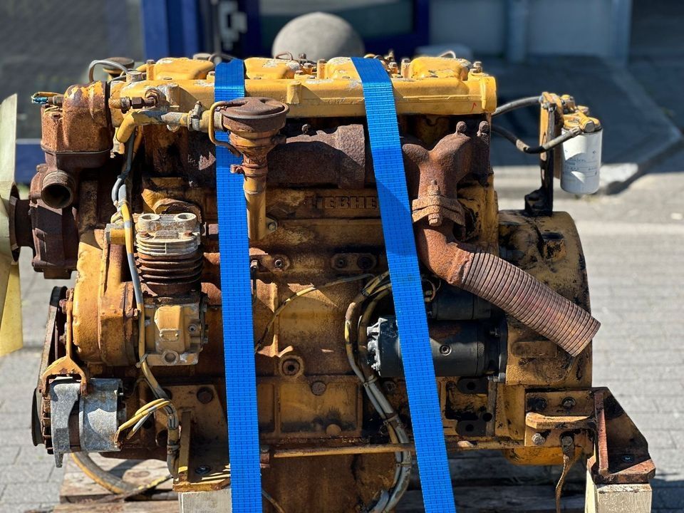 Liebherr Motor D904 Baggerlader